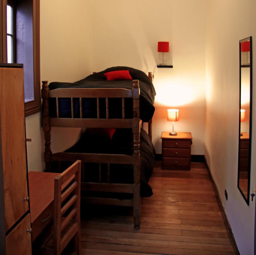 Hostal Irreal サンティアゴ エクステリア 写真