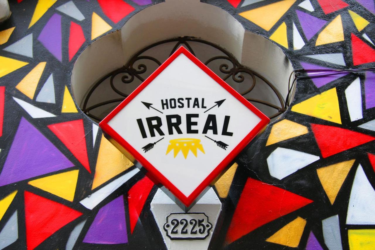 Hostal Irreal サンティアゴ エクステリア 写真